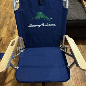 Tommy Bahama Navy and Green Beach Chair with back carry straps